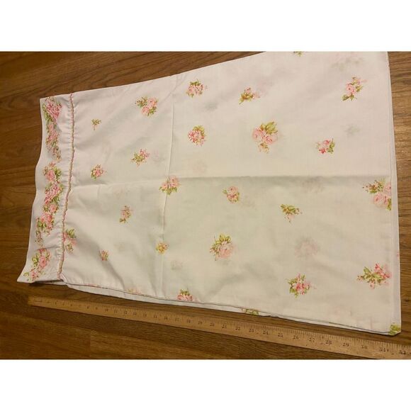 Vintage 2 pillowcases white pink modified lot - Picture 5 of 5